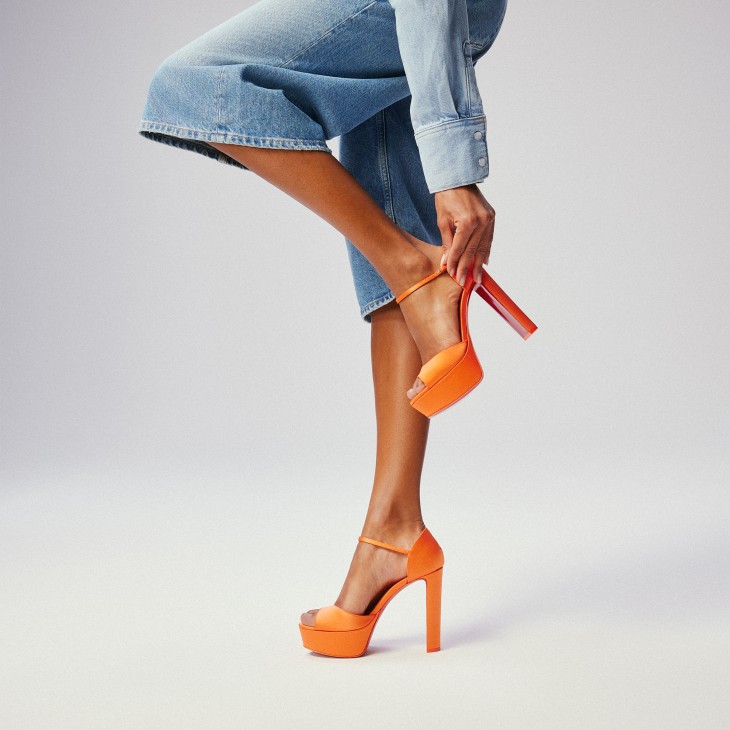 Christian Louboutin Sandaloo - Image 5
